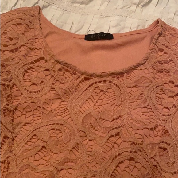 Pink lace blouse - Picture 3 of 3
